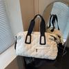 High Appearance Level, Simple and Fashionable, Large-capacity Quilted Sports and Fitness Bag, Casual and Trendy Handbag