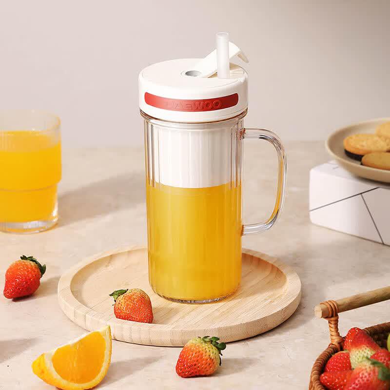 DAEWOO Mini Portable Electric Juicer CN plug (adapter included)
