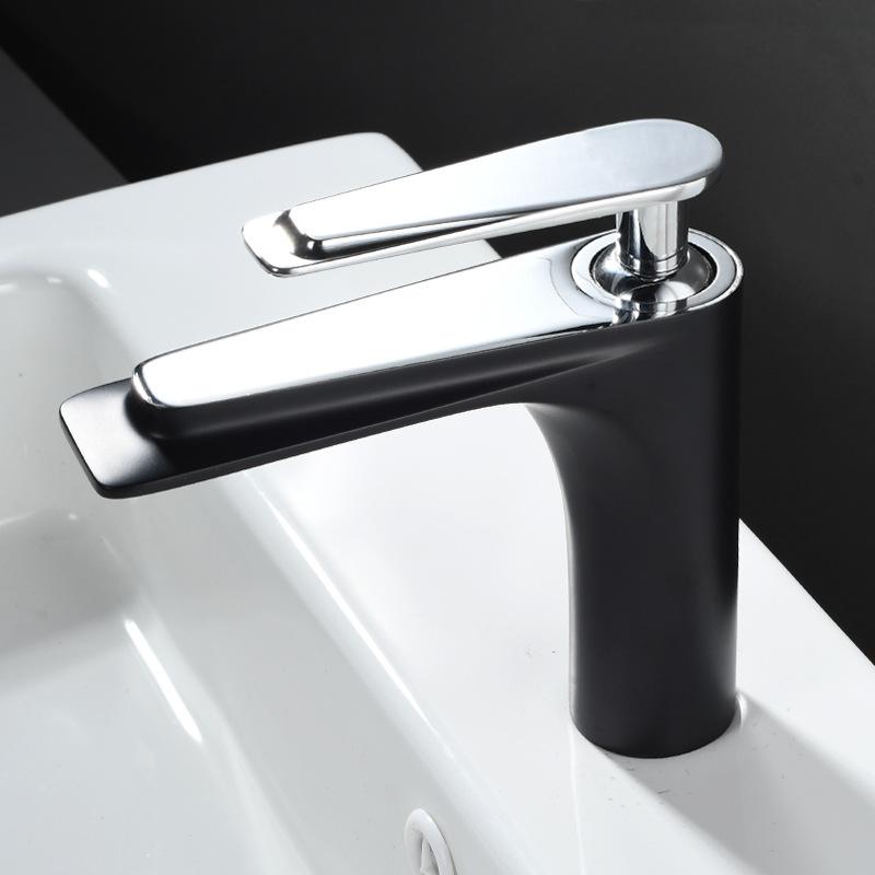 Northern Europe Basin Faucet Hot Cold Mixers Taps Deck Mount Bathroom Sink Basin Faucets Single Handle White Black Gold