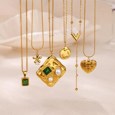 High-end Love Moon Geometric Necklace Fashion Niche Design Stainless Steel Necklace Simple and Versatile