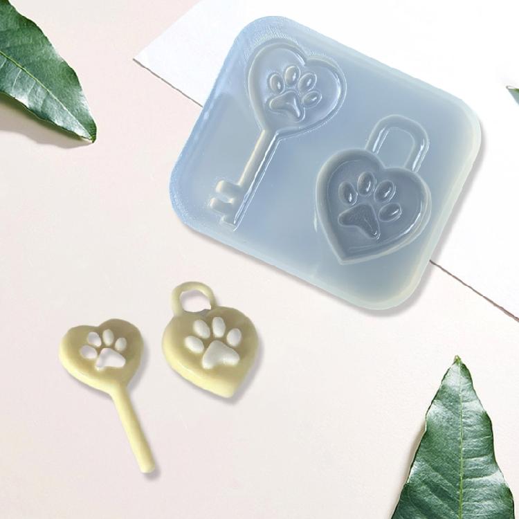 Pet Lover Silicone Keychain Mold With Detailed Cats paw Design Perfect For Epoxy Resin Crafts Jewelry Making Party Favors