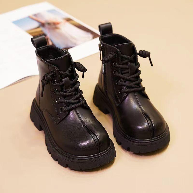 

Детские ботинки Мартин 2025 зима новинка мягкая кожа два хлопка бархат средние и дети старшего возраста универсальные мягкая подошва утолщенные мальчиковые короткие ботинки by foot length + 0.7-1 cm shot