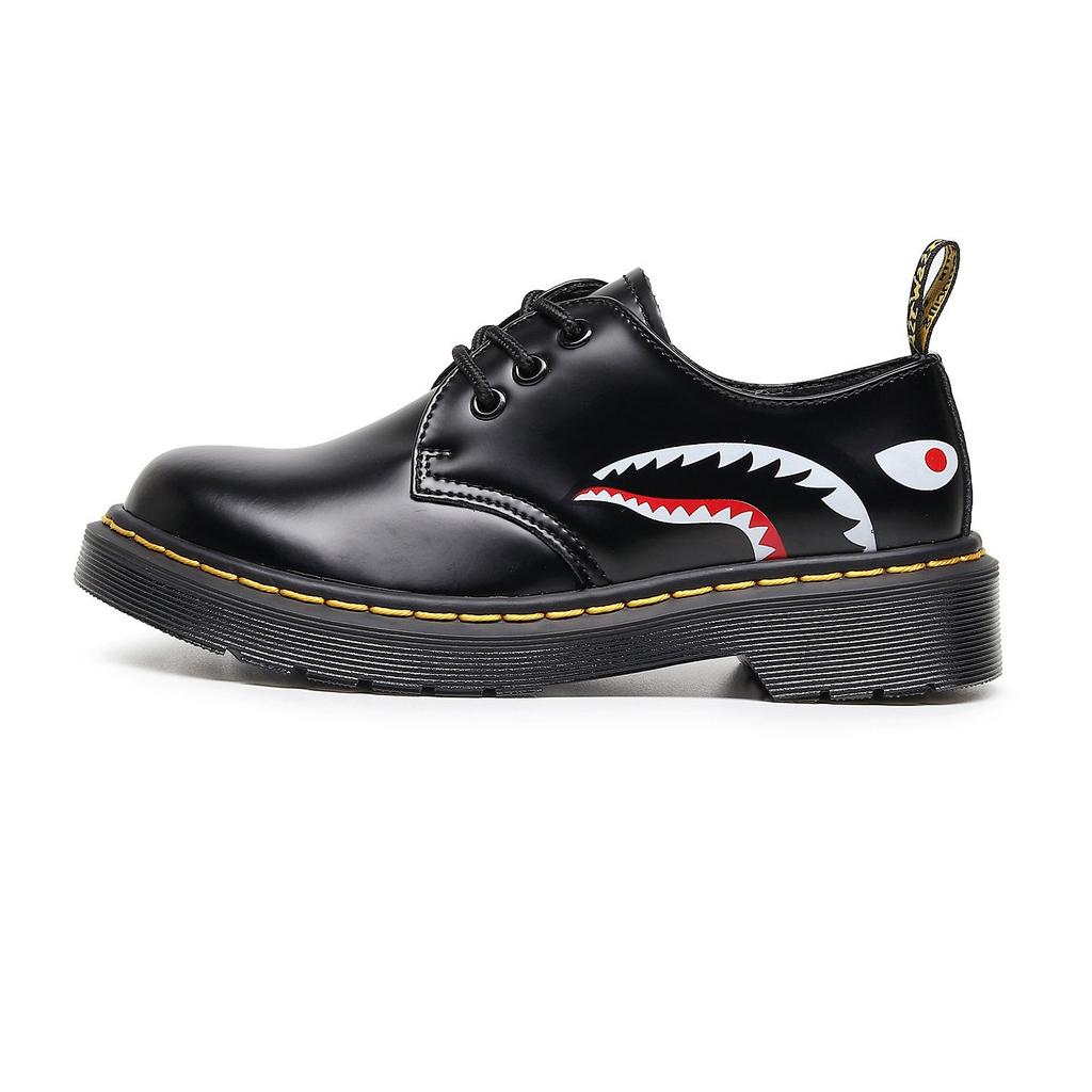 Large size thick sole hole small leather shoes women's low top, mirror round head patent leather student muffin bottom short boots