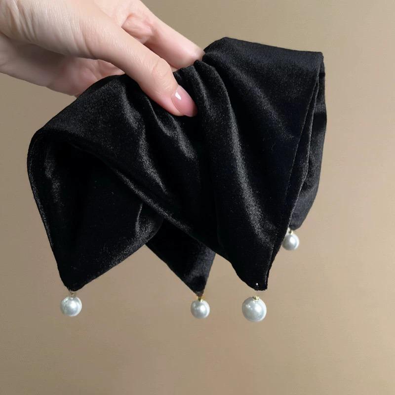 High-End Velvet Black Hair Tie - Versatile Autumn/Winter Bun Accessory for Women