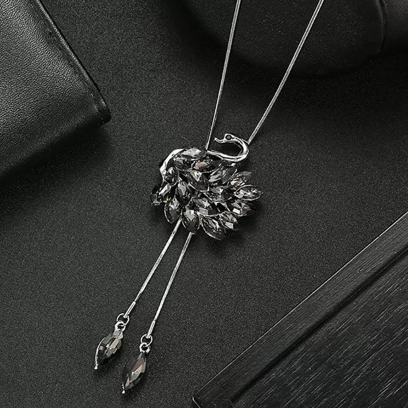 Geometric Crystal Long Sweater Chain Necklace for Women Metal Chain Necklace Fashion Jewelry Gift
