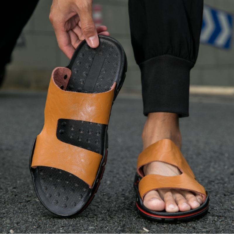 

A pair of new men s middle-aged and elderly father shoes shipped in summer 2024, fashionable Korean version, trendy one-word beach sandals 44 жёлтый