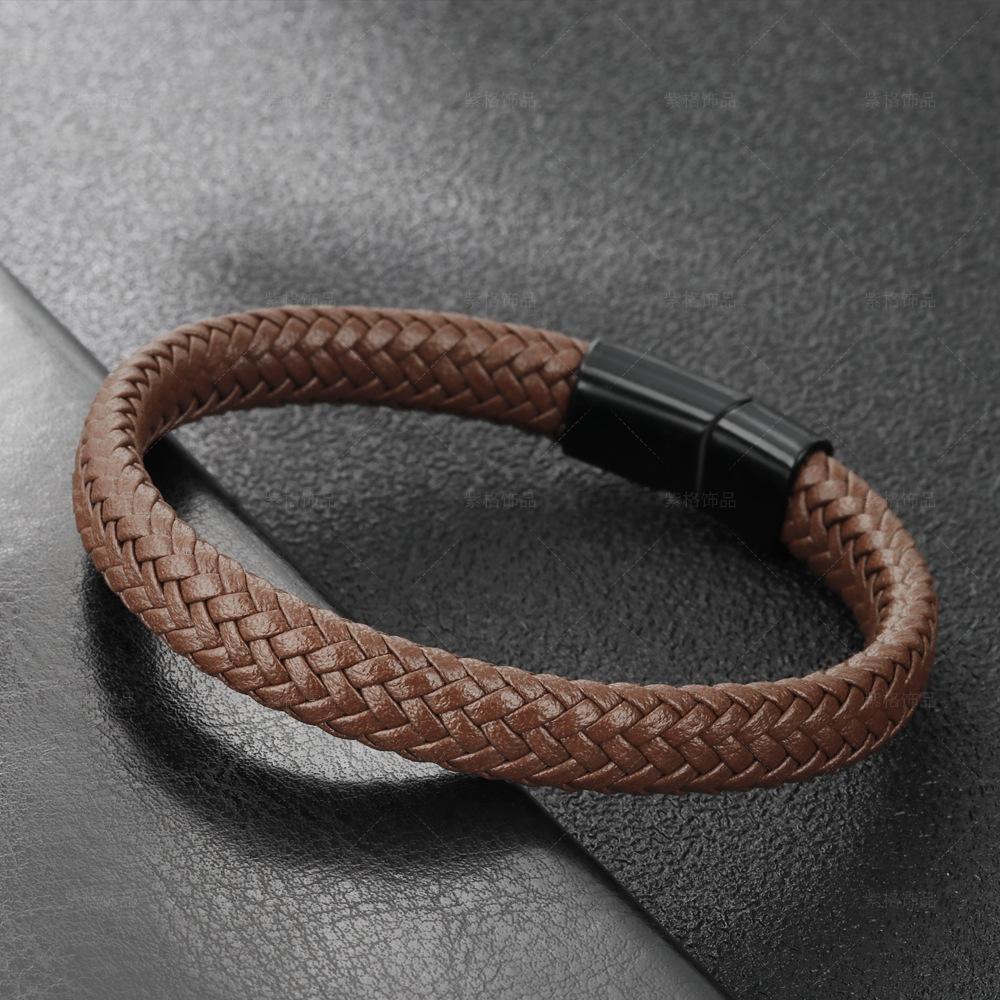 Handwoven Leather Bracelet for Men Vintage Cowhide Braided Rope Wristband with Alloy Pendant
