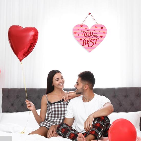 Türschild zum Valentinstag, romantisches Türschild zum Aufhängen an der Haustür, rotes Herzmuster, Brief „Happy Valentine's Day“, gedruckt, 14. Februar, Wandkranz-Dekoration