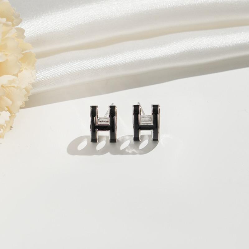 Minimalistische Stud Oorbellen met Letter H en Druipolie voor Dames Licht Luxe Mode Sieraden