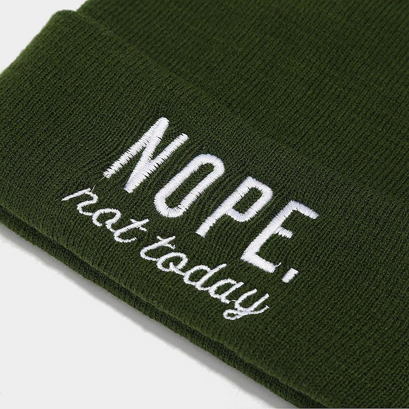Autumn and winter new fashionable versatile letter embroidery knitted hat men's literary and retro stacking hat women's warm wool hat tide