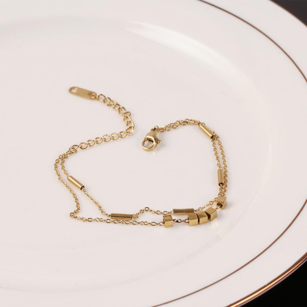 Dívčí náramek z titanové oceli Dvouvrstvý geometrický čtvercový náramek Nové dámské šperky s červeným náramkem