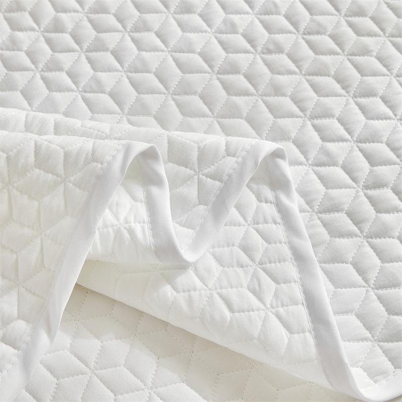 1pc Bedspread+ Pillowcase 3pcs Set Solid Color Ultrasonic Quilted Bedsheet Gentle Breathable Blanket for Home Decoration