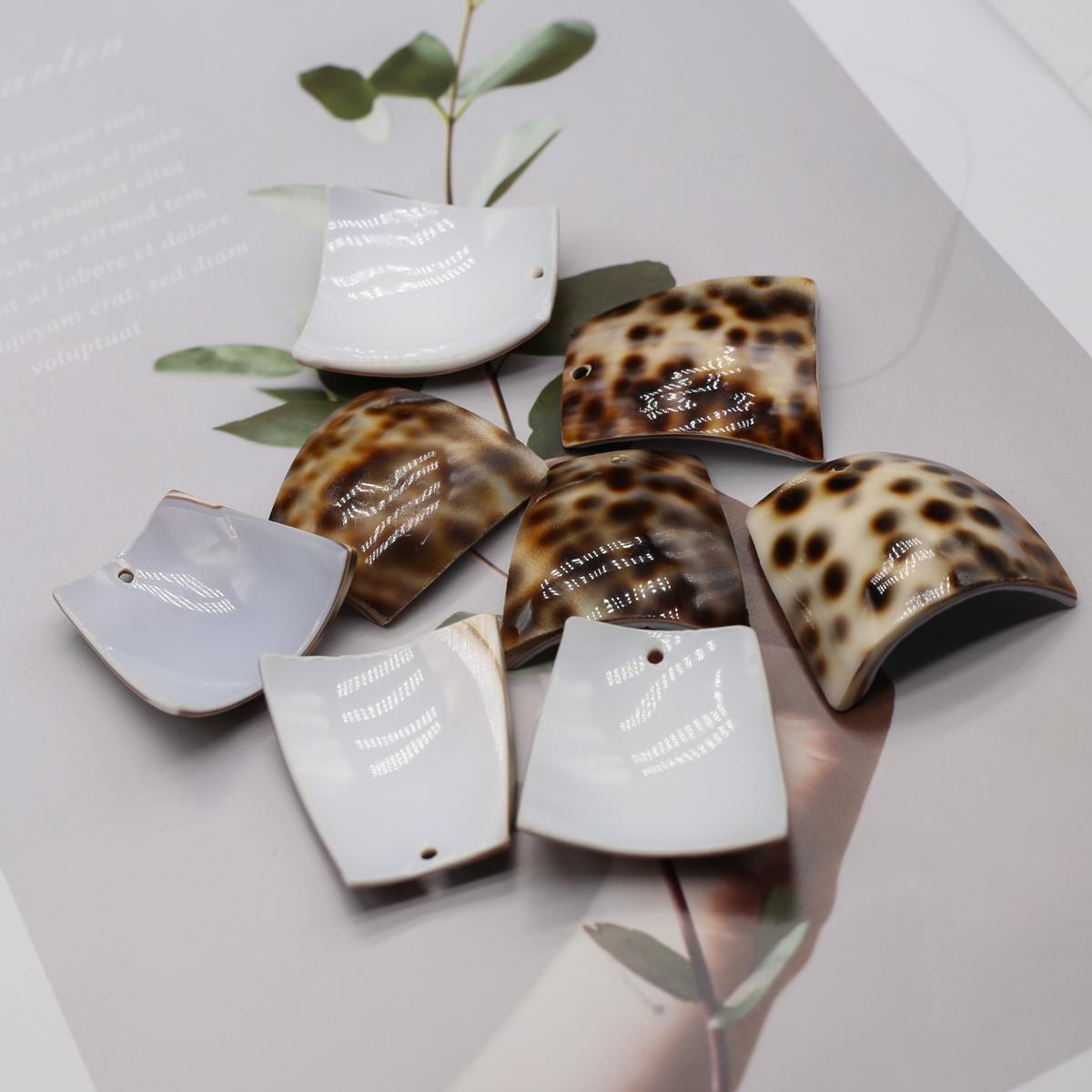 

2 шт/4 шт леопардовый кулон ракушка натуральный перламутровый кулон для изготовления ювелирных изделий своими руками серьги браслет ожерелье аксессуар 4pcs/35x31mm