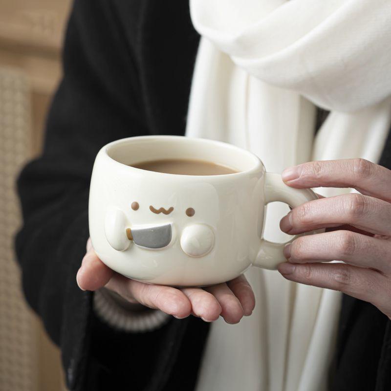 Kreative Cartoon Keramiktasse mit Prägung Niedliche Haushalts-Frühstückstasse für Milch und Kaffee