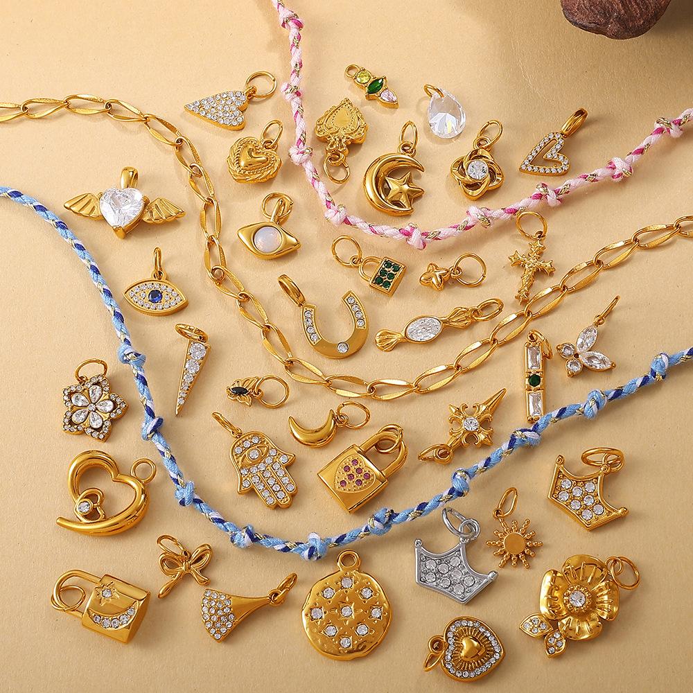 Yori 2Pcs Fashionable Retro Bohemian Style DIY Heart and Flower Pendant Accessories for Handmade Jewelry Making Design