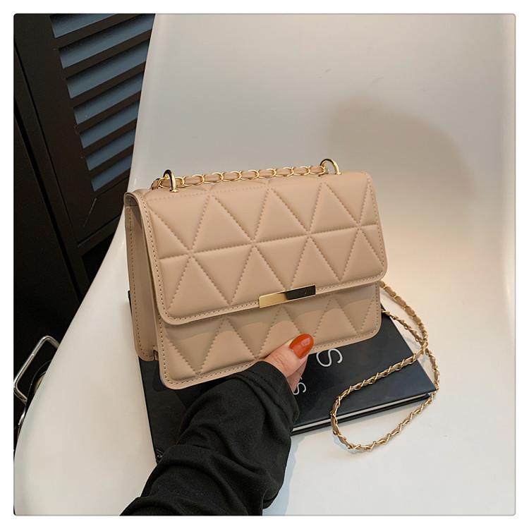

French handmade chain diamond bag women s 2025 new versatile fashion chain shoulder messenger commuter small square bag хаки