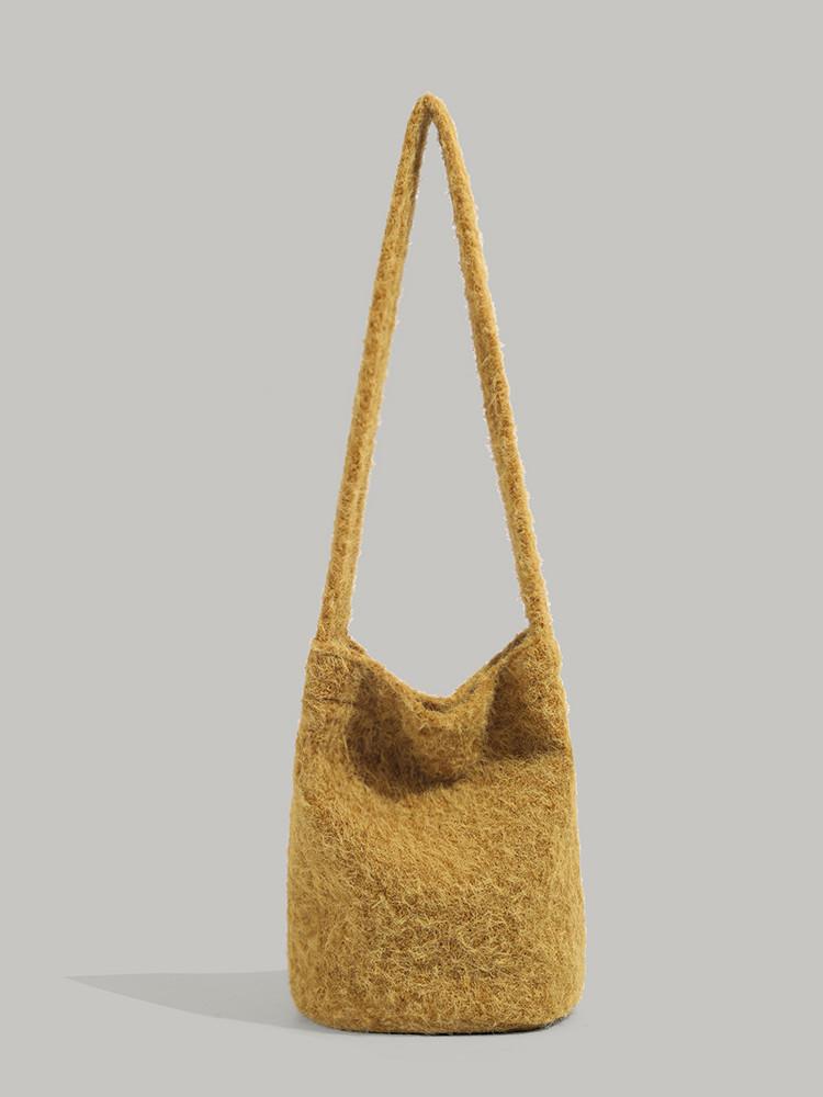 

Korean version autumn and winter soft plush yellow fruit tree shoulder bag versatile large capacity commuter student oblique span bag female жовтий