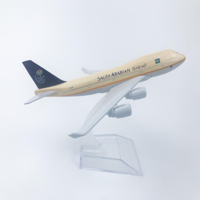 

16cm Alloy Aircraft Model Saudi Arabian Airlines 747 Collectible With Landing Gear Children s Toy Gift