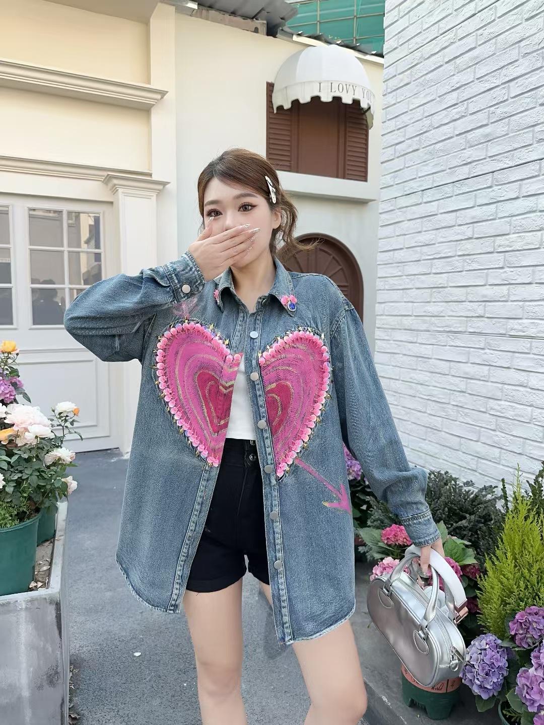 Heavy Industry Love Beaded Denim Shirt Women s New Retro Hong Kong Style Fashion Casual Design Foreign Style Jacket One size fits all синий