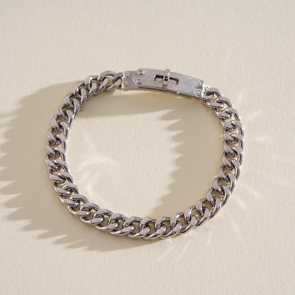 Metal wind chain buckle bracelet personalized fashion design bracelet feeling bracelet jewelry