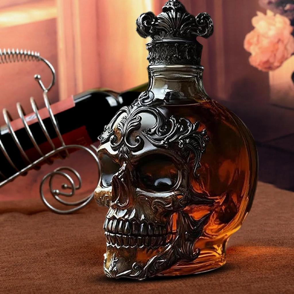Halloween Decorations Skull Decanter Skull Shaped Whiskey Decanter Bottle Handcrafted Gothic Glass Bottle for Home Bar Halloween