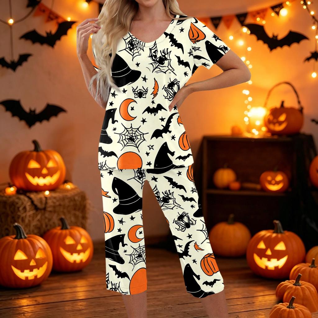 Women Two Piece Halloween Print Lounge Set Short Sleeve Top and Capri Pants Casual Pajama Set for Relaxed Fit