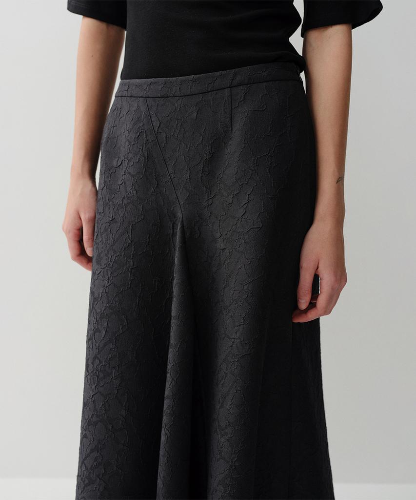 Ia Jacquard Drapery Flare Skirt (Black)