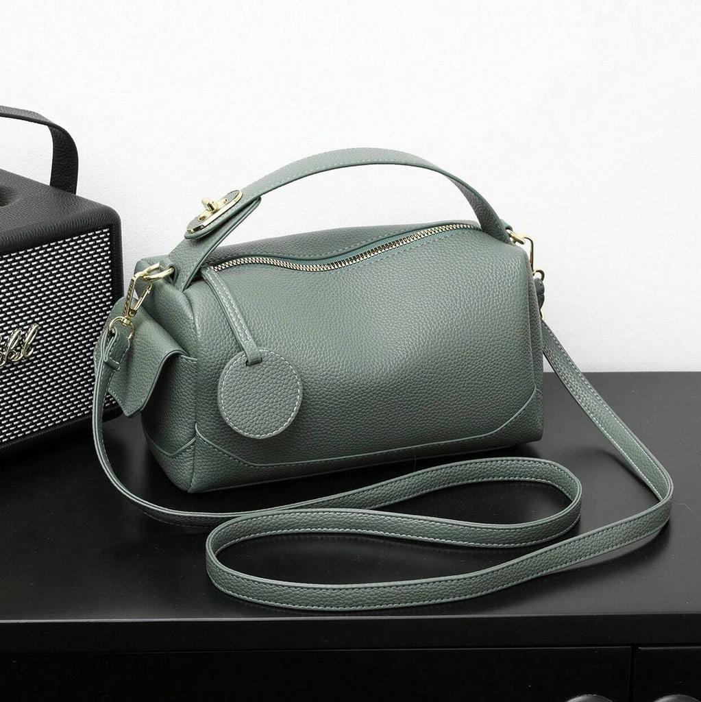 Large Capacity Commuter Boston Bags Fashion Women 2025 New Crossbody Soft Leather Pillow Bag Women's Bag Portable Shoulder