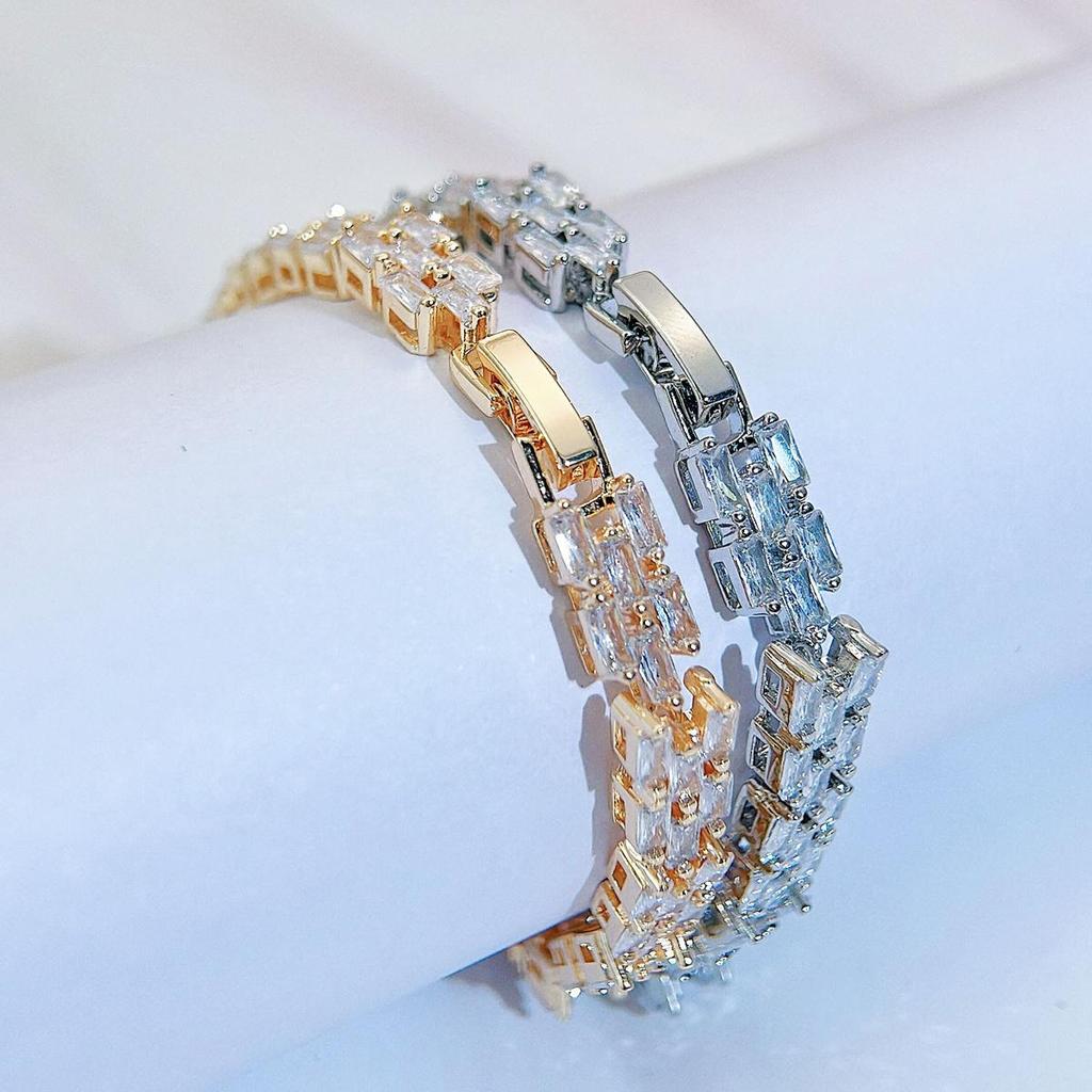 CMM Scintillante 3 file Baguette Cubic Zirconia Braccialetti da tennis da donna di fascia alta dorati argentati per abbigliamento da lavoro OL