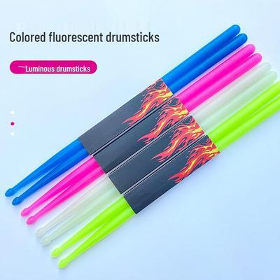 Fluoreszierende Nylon-Drumsticks 5A/7A: Leuchtende Schlägel für Jazz & Bühnenauftritte