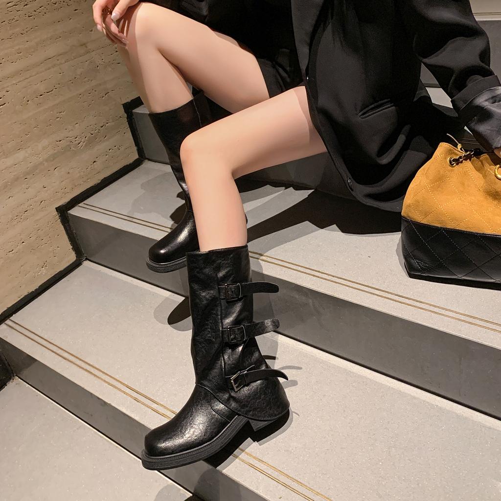 Martin boots women's retro brown round head pleated belt buckle locomotive boots 2025 new versatile thick-soled thick-heeled short boots