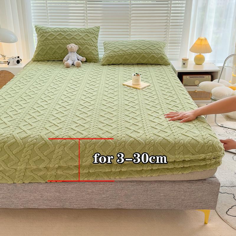Jacquard Bed Cover 3D Embossed Velvet Mattress Cover Tafferta Bedsheet Winter Warm Fitted Sheet Mattress Protector Thickened
