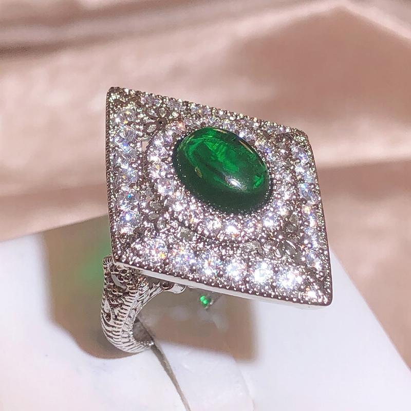 Nuevos anillos huecos con forma de rombo Retro para mujer, anillo de joyería de Color plateado y circonita verde, anillo de compromiso de boda clásico, joyería completa