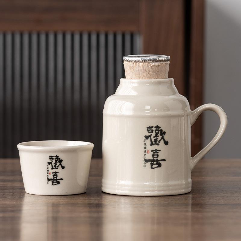 Hochwertige kleine Thermoskanne Tasse mit Deckel Keramik Schmor-Teetasse Chinesische Großraum-Thermosflasche Bürotasse mit Henkel