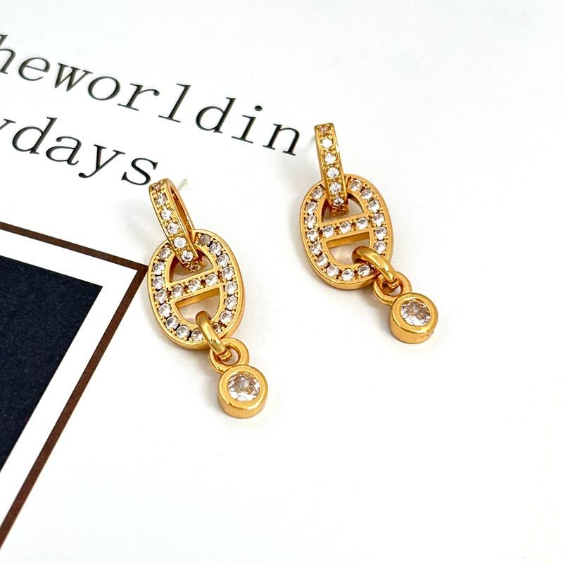 Manufacturer'S Supply Is Full Of Diamond Pig Nose Temperament Advanced Sense Earrings Female Spot