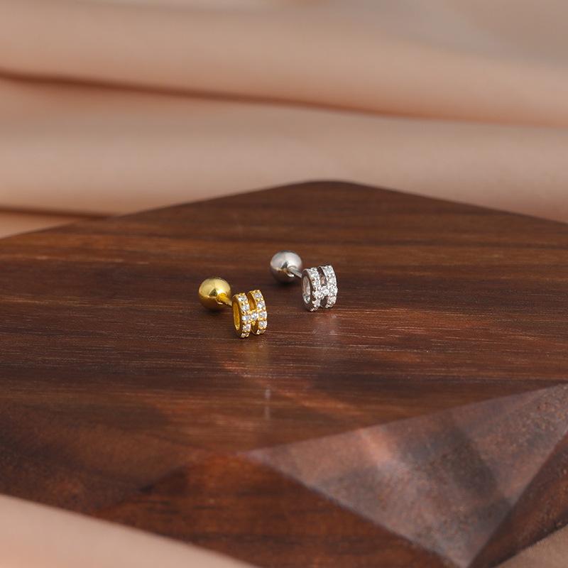 

999 фут серебро H буква Серьги Женское холодное чувство стерлингового серебра винт ухо ноготь питательные ушные проколотые серьги