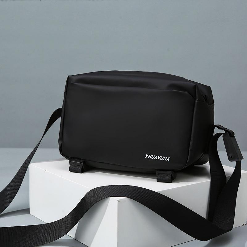 Casual Women's Bag Fashionable and Lightweight Shoulder Bag New Commuter Large-capacity Simple Sports Outdoor Men's Messenger Bag