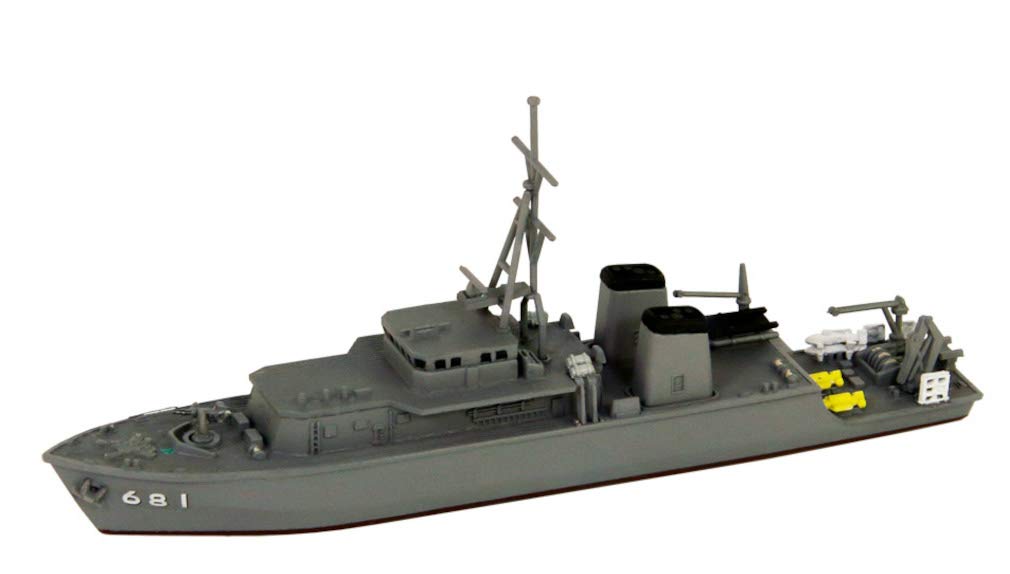 Pit Road Skywave Series Japan Maritime Force Destroyer Takanami with Female Officer Plastic Model J65F 1/700 Self-Defense DD-110 Figure,