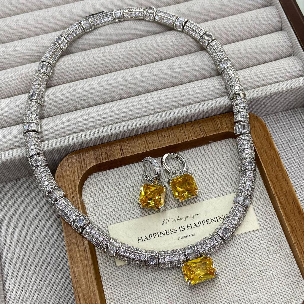 Light Luxury Quadrilateral Goose Yellow High Carbon Diamond Necklace Full Of Zircon Heavy Industry Collarbone Chain Set Female