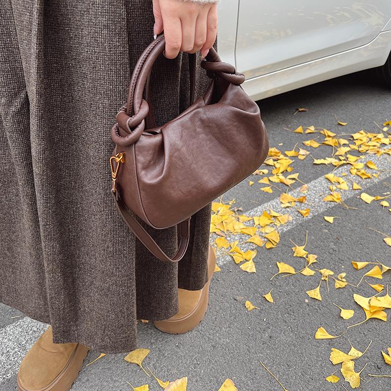 Bag Korean High-end Versatile Dumpling Bag Autumn and Winter 2025 New Niche Design Pleated Messenger Handbag Women
