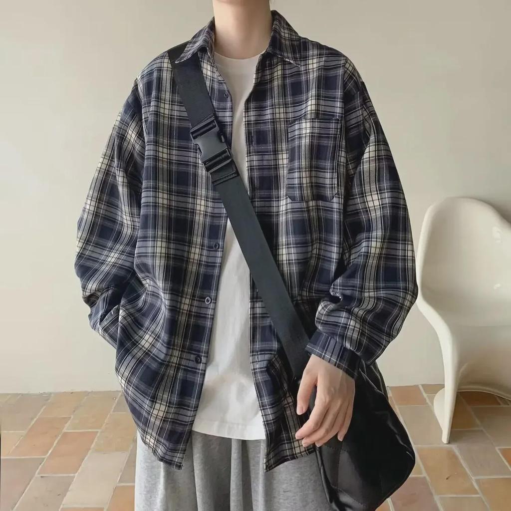 Men's Hong Kong-Style Plaid Shirt: Trendy Japanese Long-Sleeve for Spring & Autumn