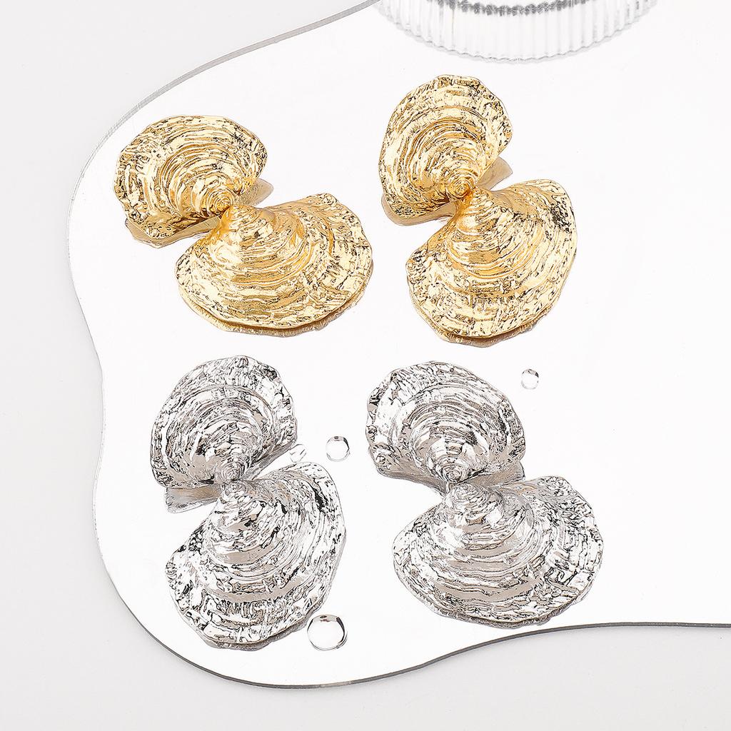 Ins Style Water Wave Irregular Earrings Unique Design Exaggerated Shell Stud Earrings Fashion Women Jewelry