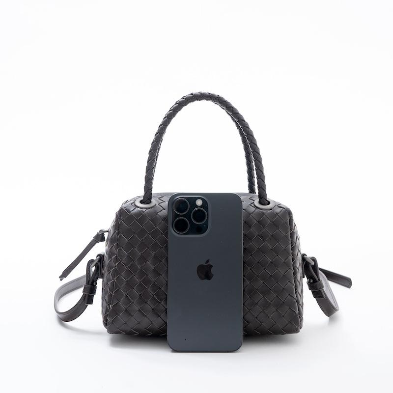 Trendy Women's Bag Versatile Woven Top Layer Sheepskin Hand-woven Hand-carried Cross-body Pillow Wrap Sheepskin Weaving