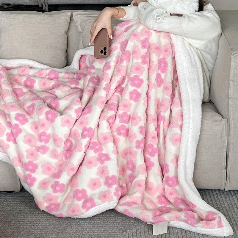OEING Floral Jacquard Lamb's Wool Blanket