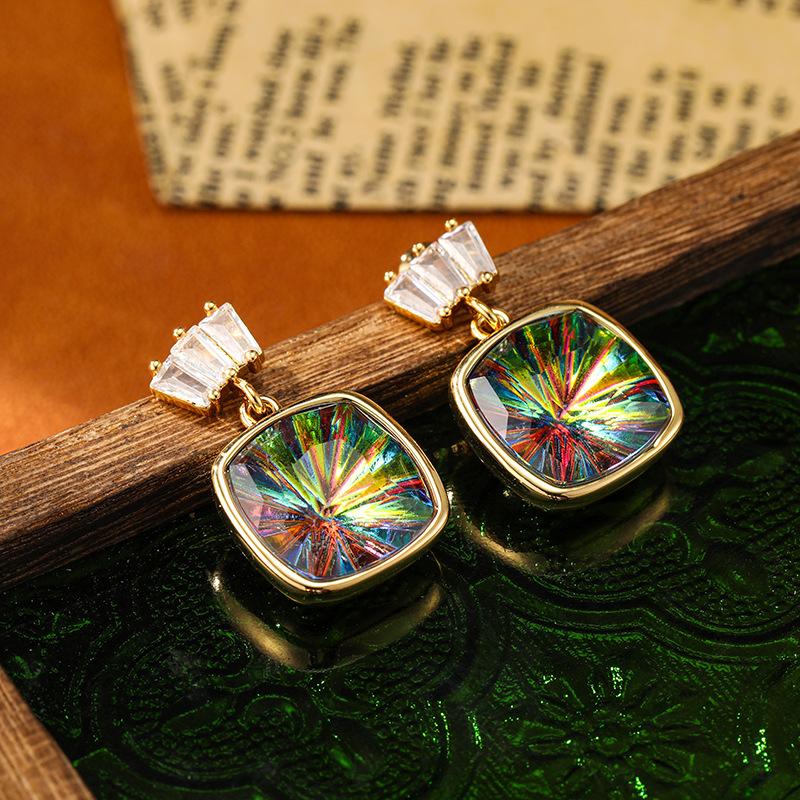 Women's Light Luxury Design Geometric Square Earrings Fashionable And Versatile Niche Design Earrings Daily Accessories