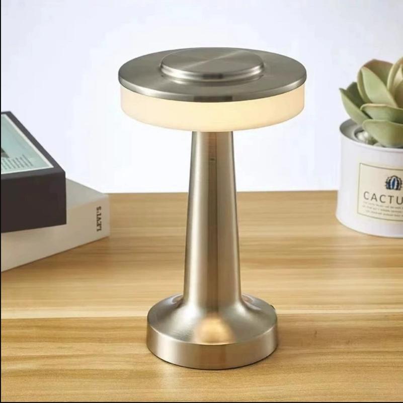 Vintage Metal Desk Lamp USB Rechargeable Portable Touch Table Lamp Bedside Night Light for Bar KTV Hotel Coffee Shop Bedroom Bar