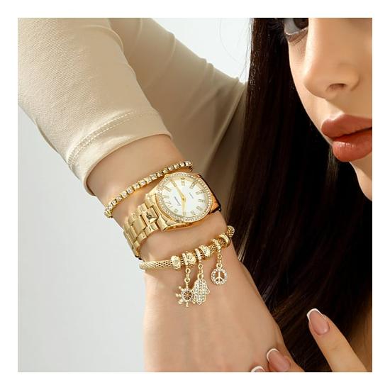 

Золотая пластина. Комбинация браслета наручных часов