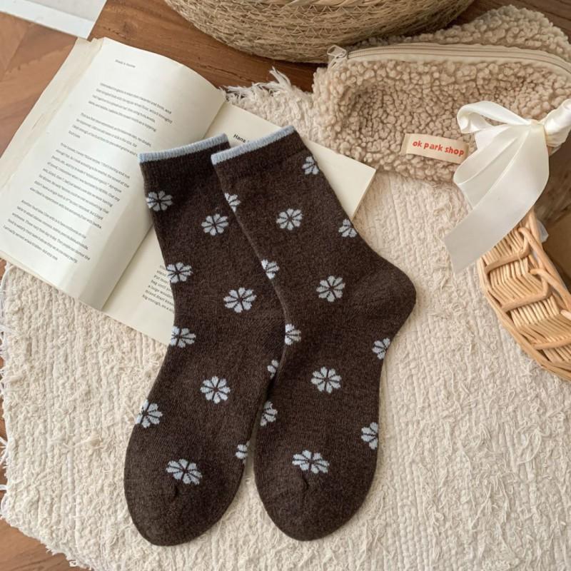 Womens Winter Wool Blend Mid-Calf Socks With Houndstooth Korean Style Ins Stack Warm Thickened Non-Bulky Seamless Hand-Stitched One Size