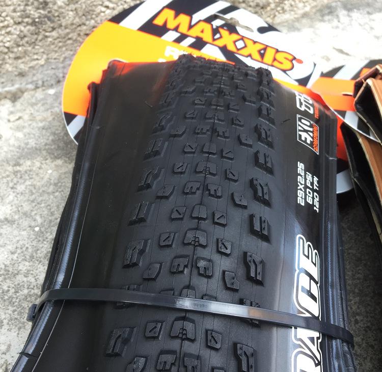 Maxxis REKON RACE Tubeless Faltbarer Mountainbike-Reifen, Gelbe Seitenwand, 27,5/29 x 2,25/2,35