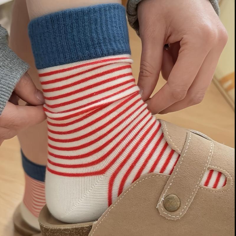 5 Pairs Women's Striped Crew Socks - Preppy Casual Thick Stacked Socks with Side Stripes, Multi-Color Combinations for Fall Winter Warmth Ruffle Socks